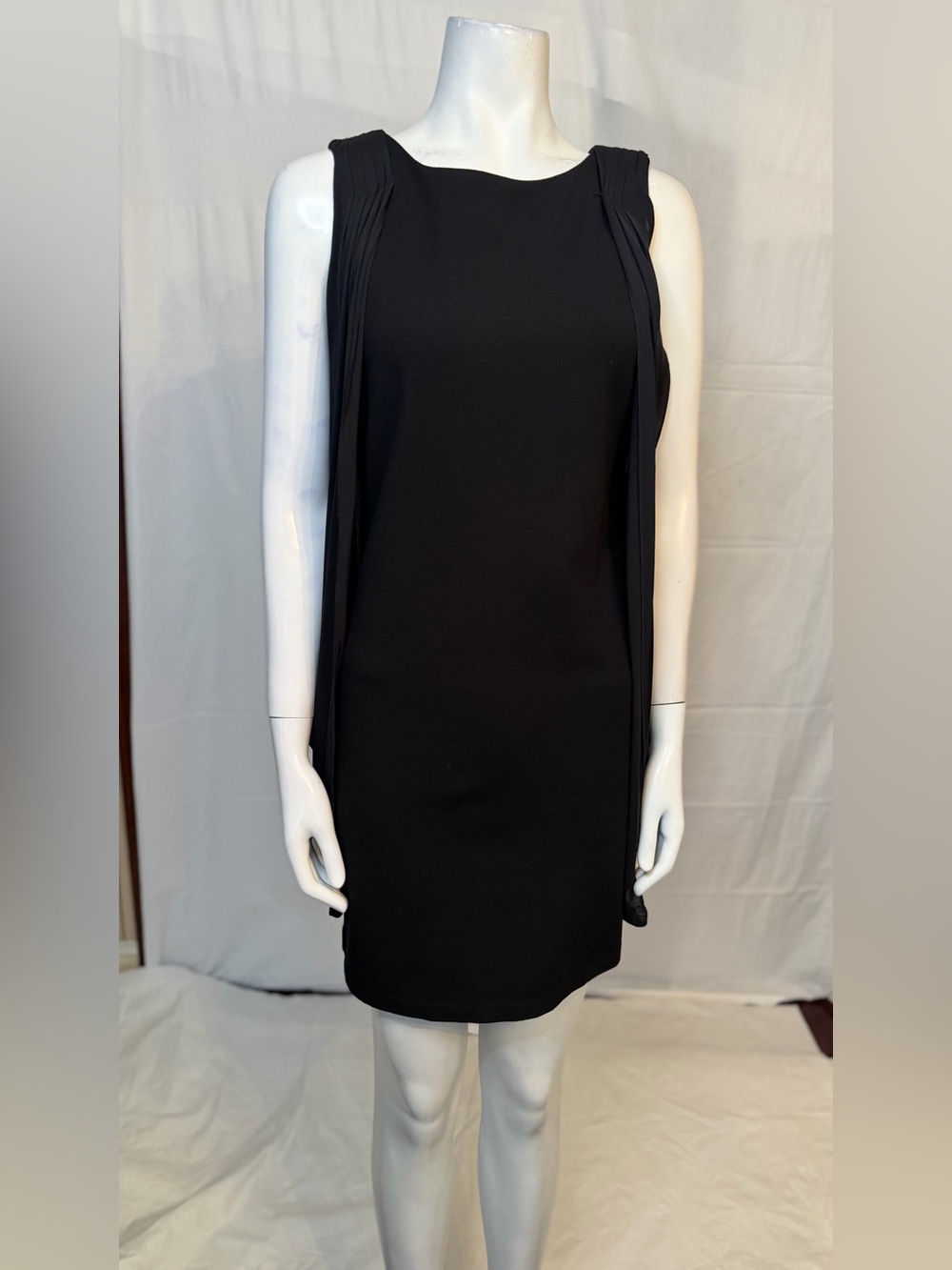 Alice + Olivia Black Sleeveless Shift Dress with Draped Side Panels